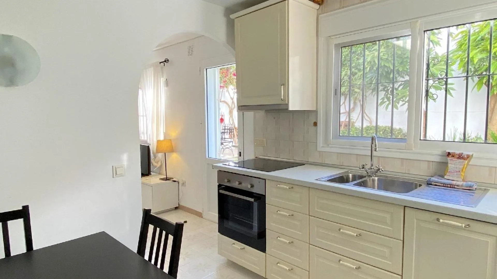 Ferienwohnung Fuer 3 Personen Ca 35 Qm In Nerja, Andalusien Costa Del Sol 0*, 네르하 스페인